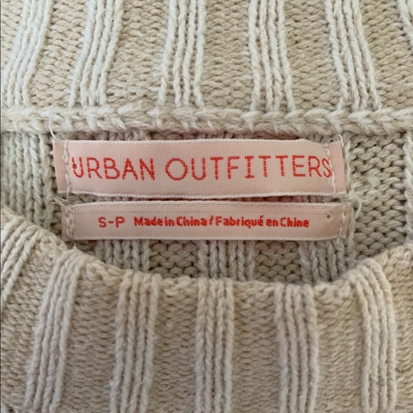 UO SHORT SLEEVE CREAM SWEATER - Picture 4 of 4